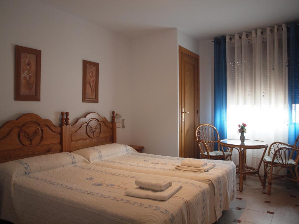 גרגאנטה לה אולה Hostal Yuste מראה חיצוני תמונה